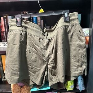 Green The North Face shorts